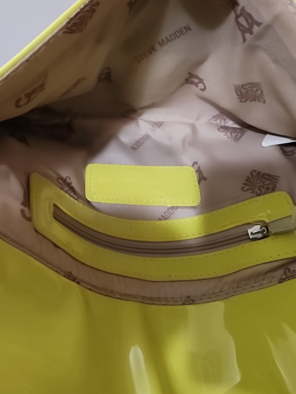 Steve Madden Yellow Chain-Strap Crossbody Bag - Picture 3 of 5